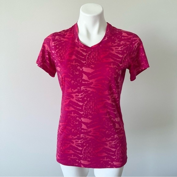 Under Armour Pink Animal Print Fitted Tee M Leopard Heat Gear - Picture 1 of 7